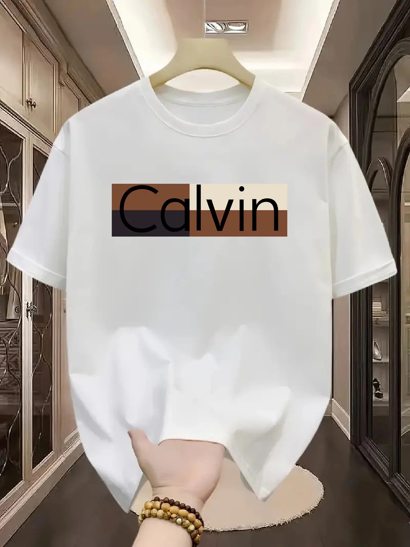 Short sleeved T-shirt top